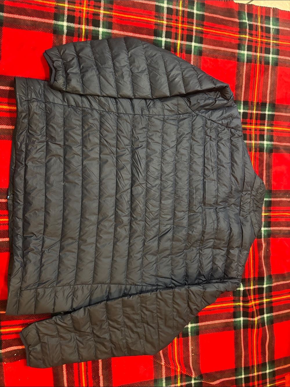 Patagonia Men's Black Quilted Insulated Jacket with Blue Trimsize xxl - Picture 9 of 10